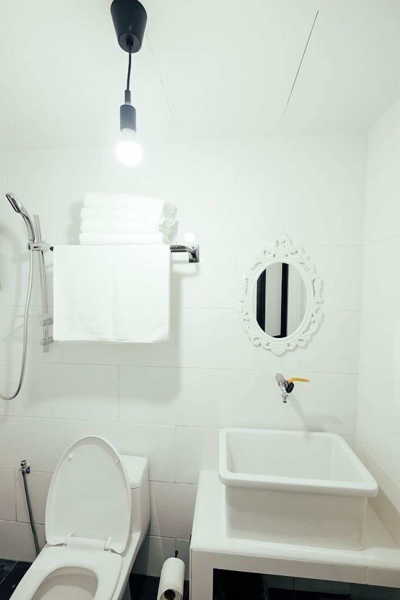 White Loft Hotel Malacca Buitenkant foto