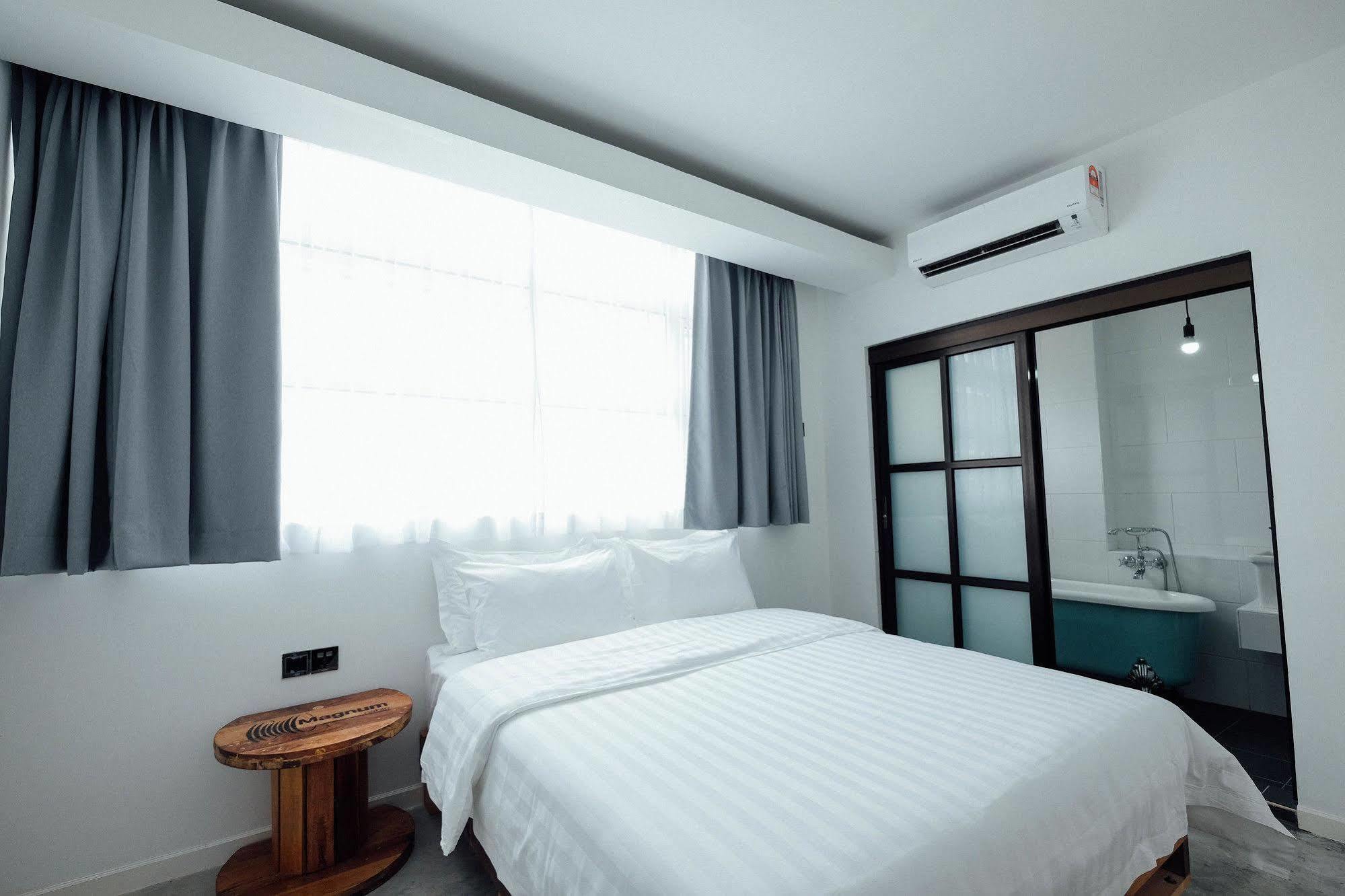 White Loft Hotel Malacca Buitenkant foto