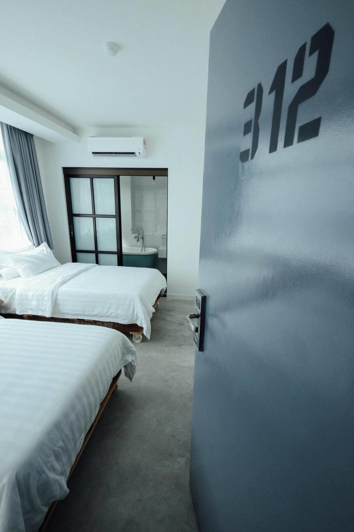 White Loft Hotel Malacca Buitenkant foto