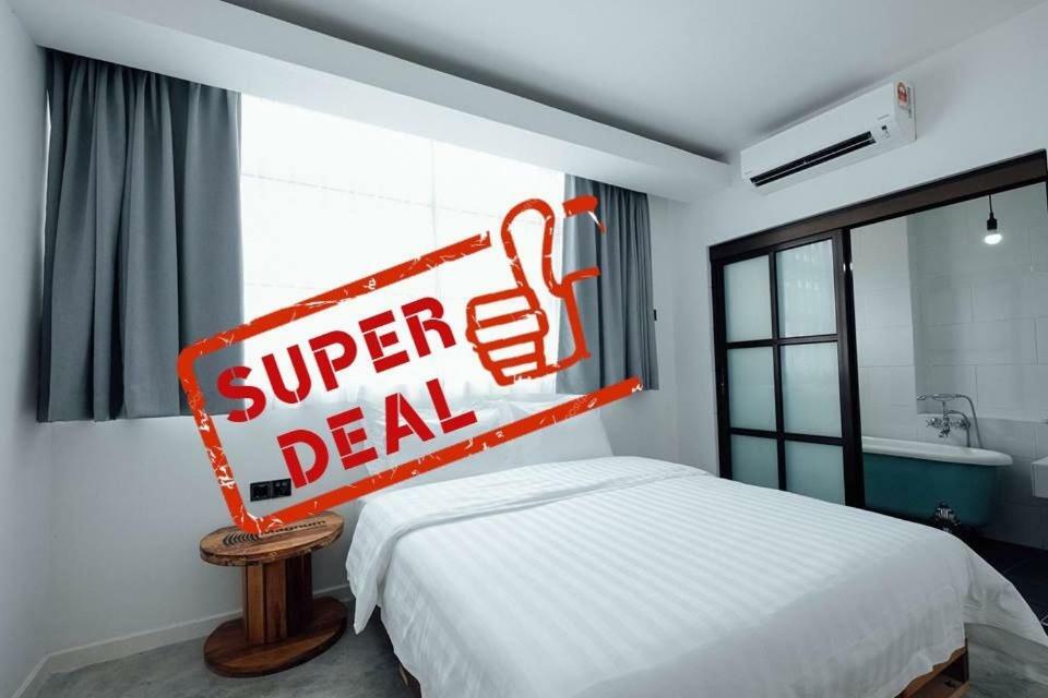White Loft Hotel Malacca Buitenkant foto